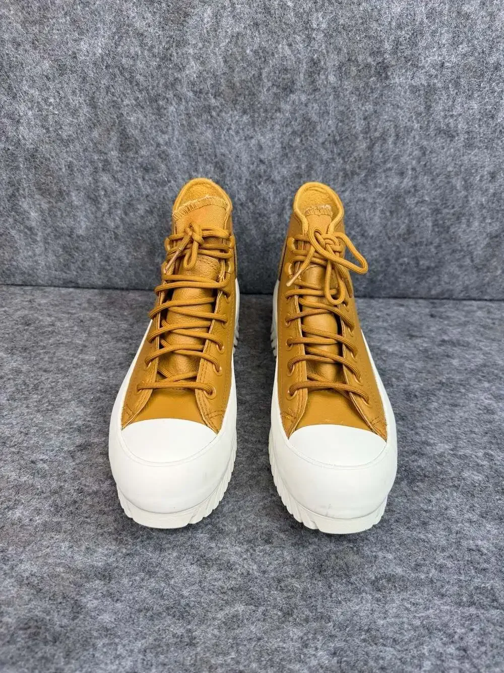 Converse pre owned